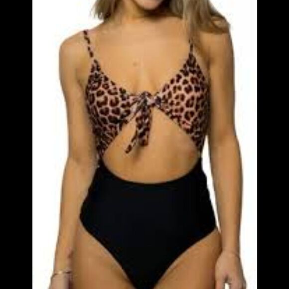 BRAND NEW MOONSTRUCK ONE PIECE WOMEN'S SWIMSUITS - Picture 4 of 15